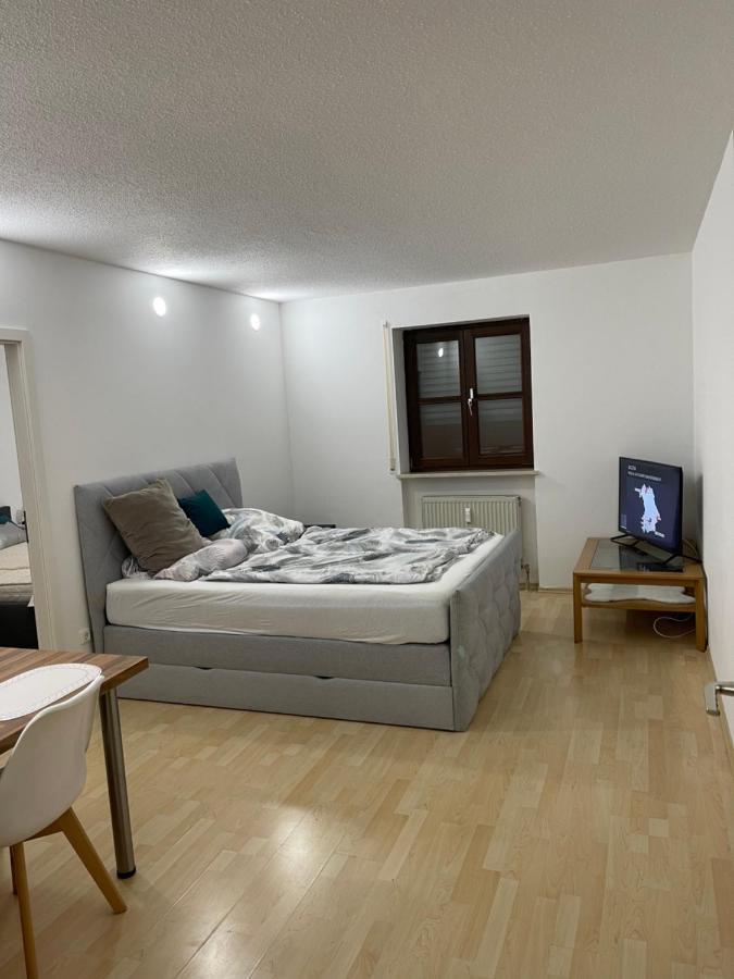 Helle Zwei-Zimmer-Stadt-Wohnung Am Bismarkplatz Mit Tiefgarage Landshut Buitenkant foto